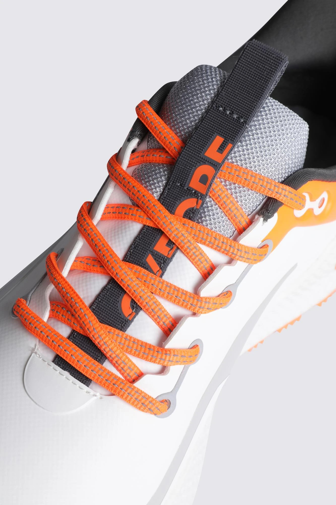 SPIKELESS MG4+ O2 ゴルフシューズ (MEN) / G/FORE（ジーフォア）のO2