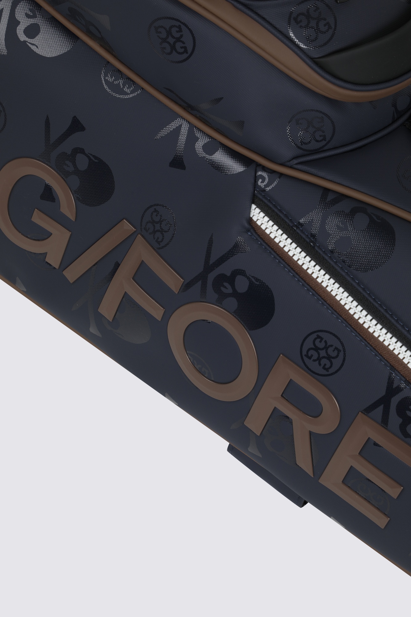 スローガンキャディバッグ / G/FORE（ジーフォア）のキャディバッグ