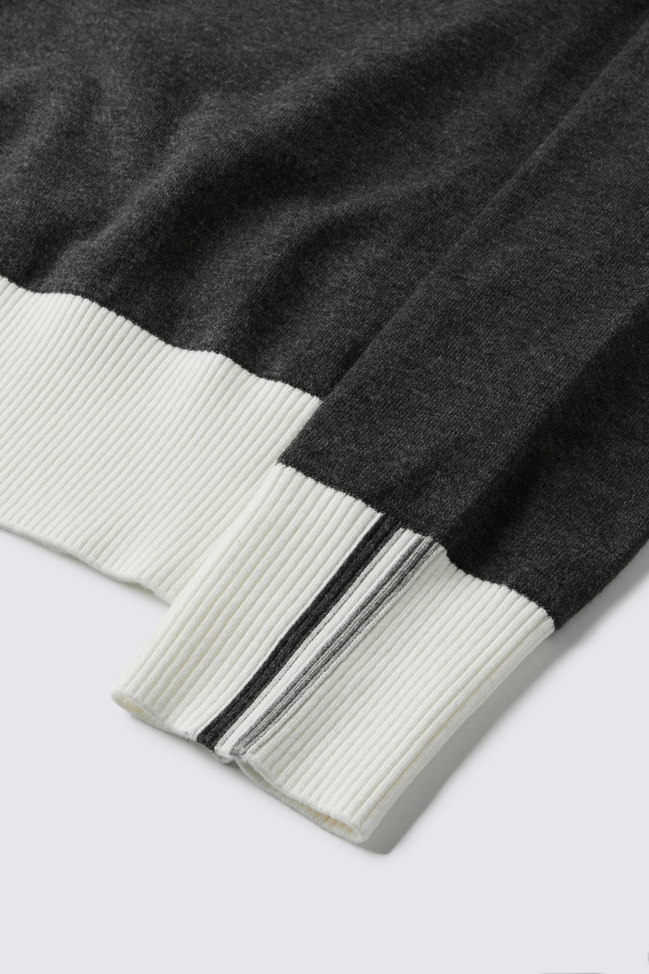 WINDPROOF CREWNECK SWEATER / G/FORE（ジーフォア）のセーター通販